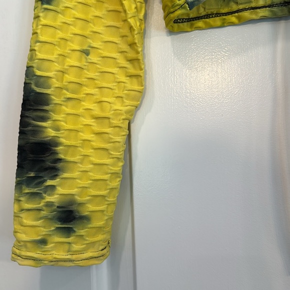 Honeycomb Tie Dye Shirring Tie Crop Top Size L/XL - Picture 3 of 5